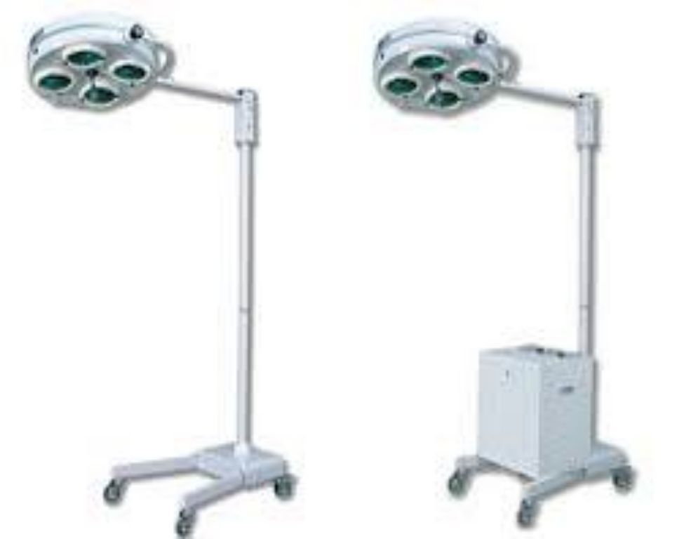 Operating Room Light 4 Bulb by Scantrik