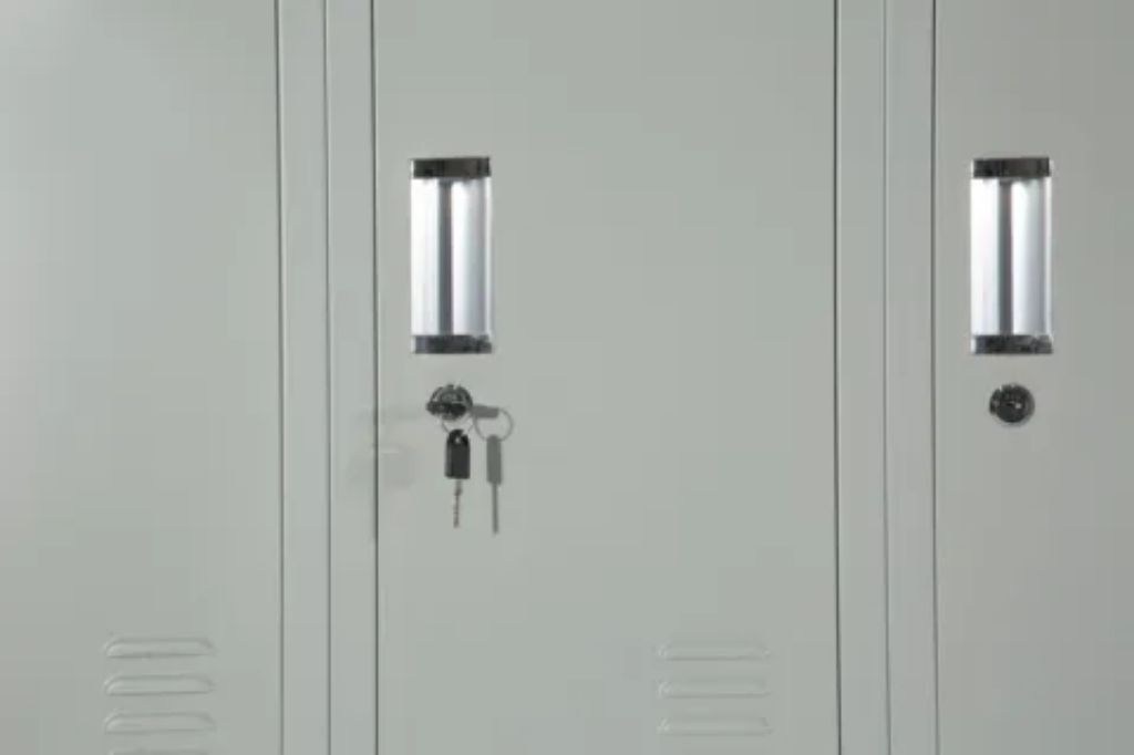 Metal safety locker by HIPHEN