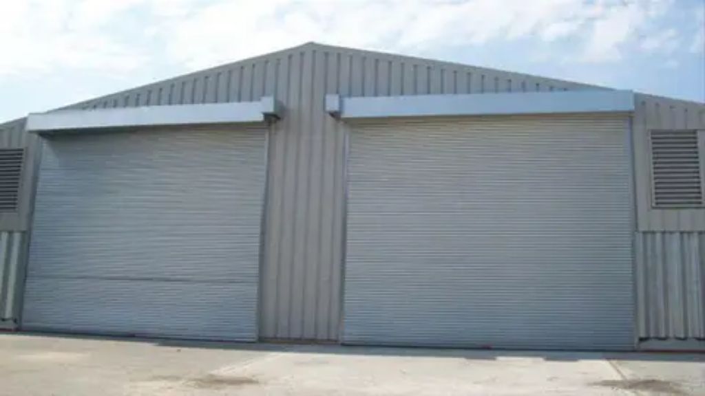 Roller shutter spring door by HIPHEN