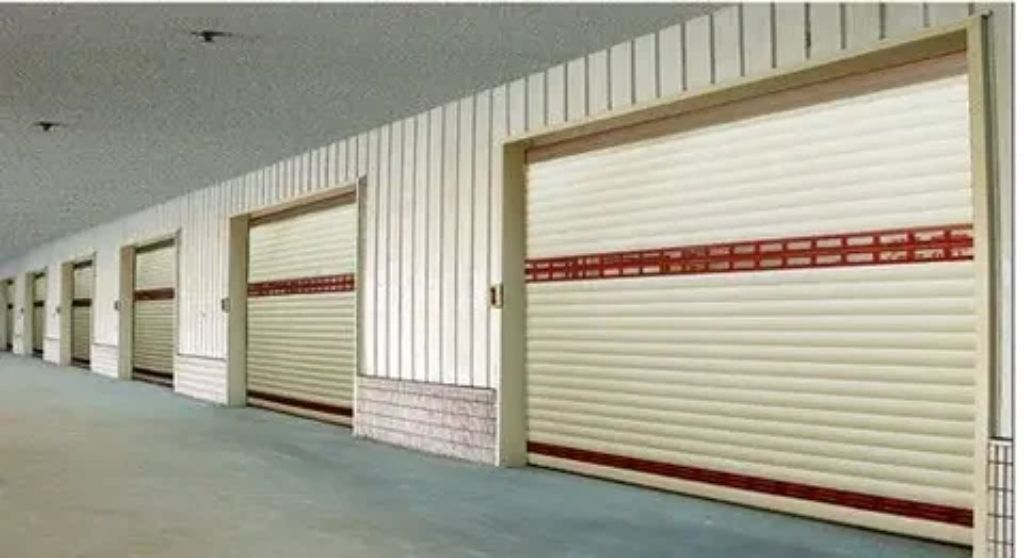 Sliding shutter by HIPHEN