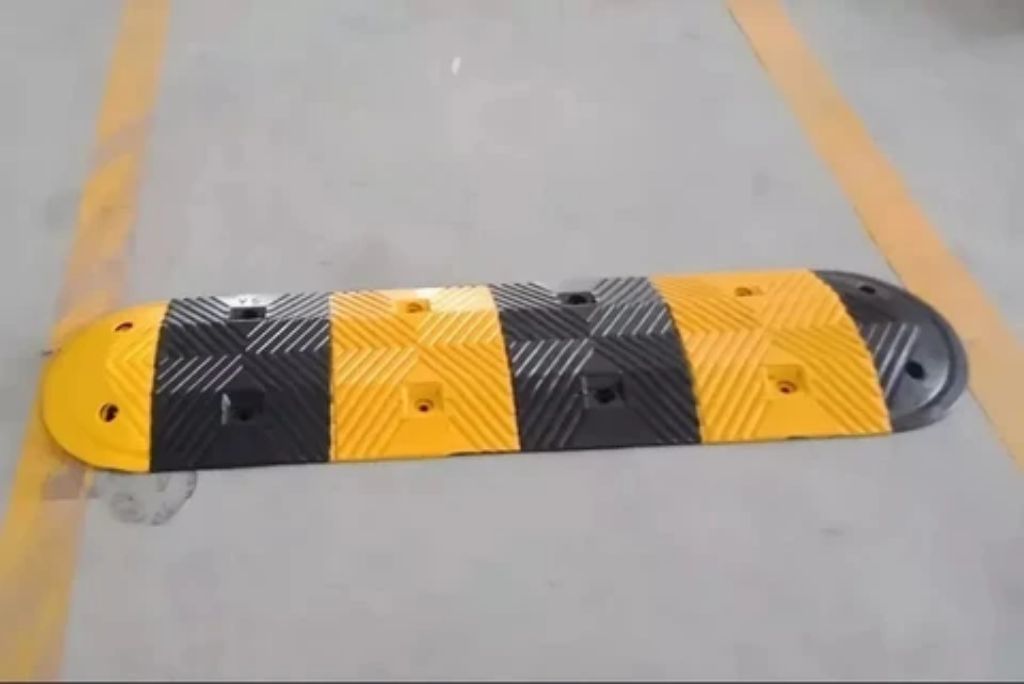 Plastic road humper by HIPHEN