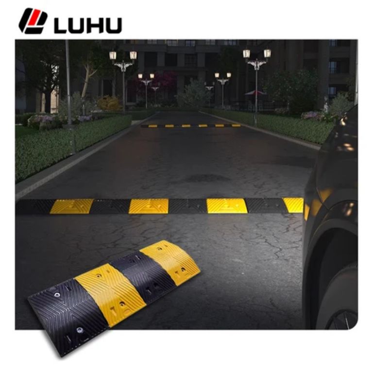 Plastic road bumps by HIPHEN