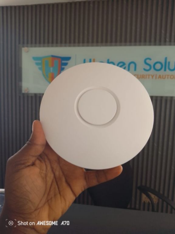 3000mbps Wireless router by HIPHEN