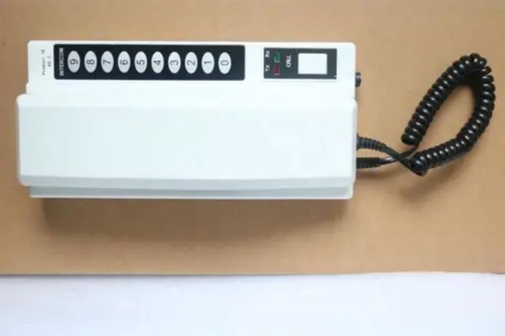 Commercial wireless intercom system by HIPHEN