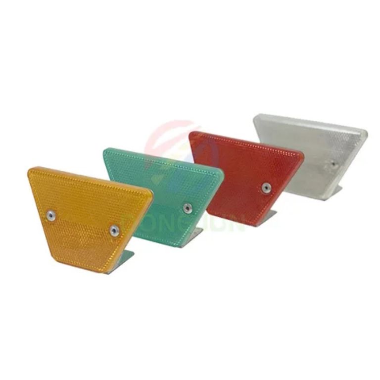 Guardrail street reflector stud by HIPHEN