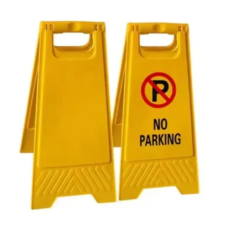 Wet floor caution sign by HIPHEN