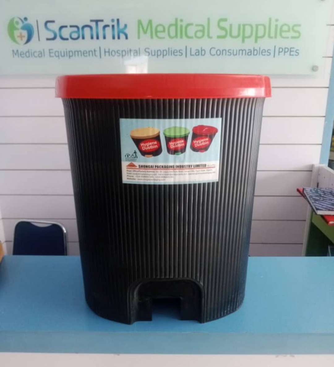 30l plastic medical pedal bin by Scantrik