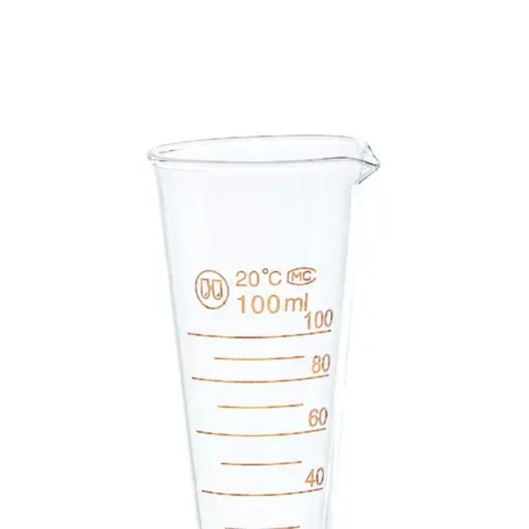 Borosilicate Glass Measuring Cup by Scantrik