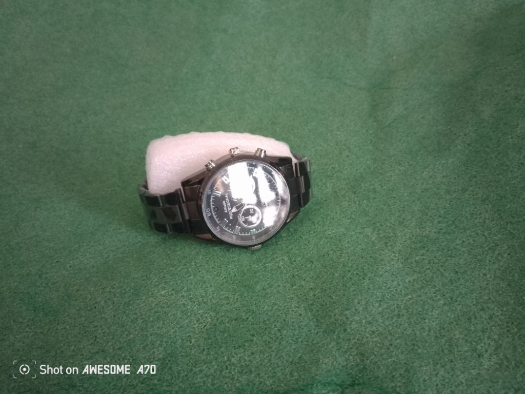 Spy watch camera with Recorder by HIPHEN