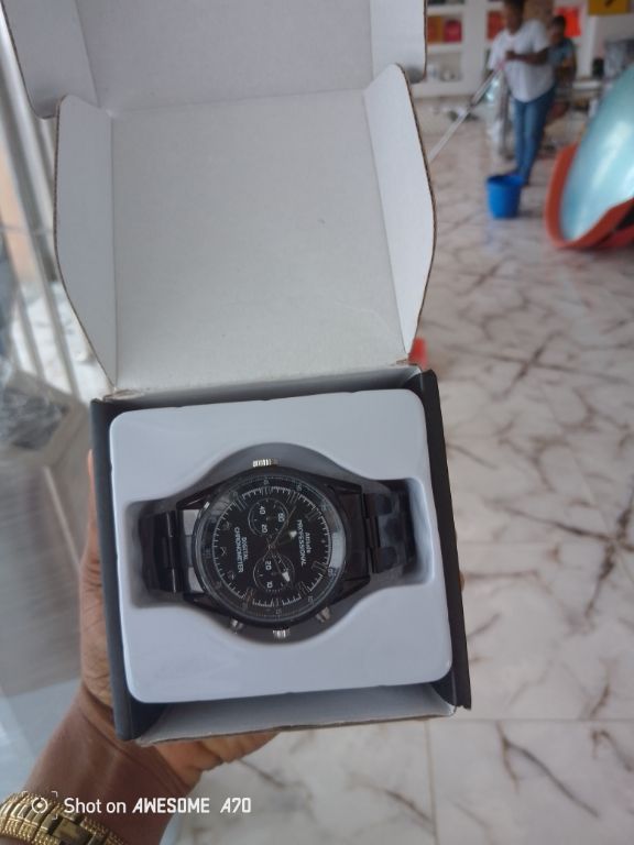 Ultra HD recording watch camera by HIPHEN