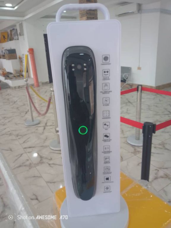 Intelligent keypad door lock by HIPHEN