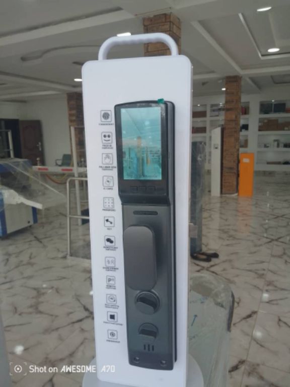 Smart door lock with RFID by HIPHEN