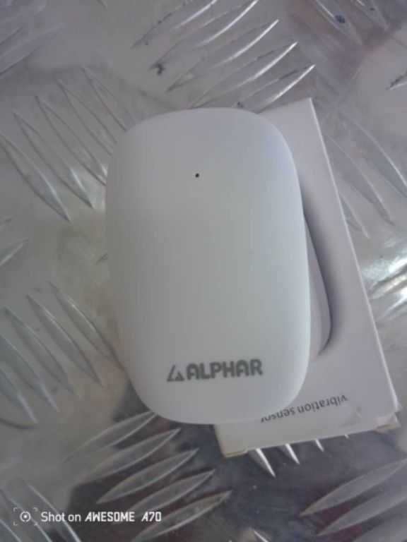 Wireless vibration system by HIPHEN