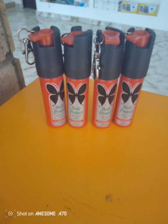 Personal defence protective pepper spray by HIPHEN