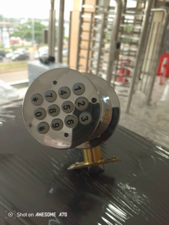 Turbo lock keyless keypad by HIPHEN