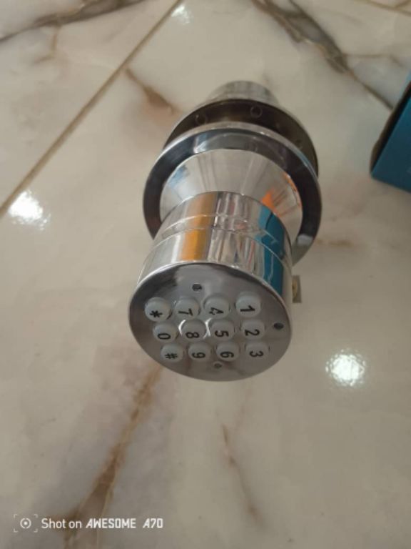 Keypad door wifi turbo lock by HIPHEN