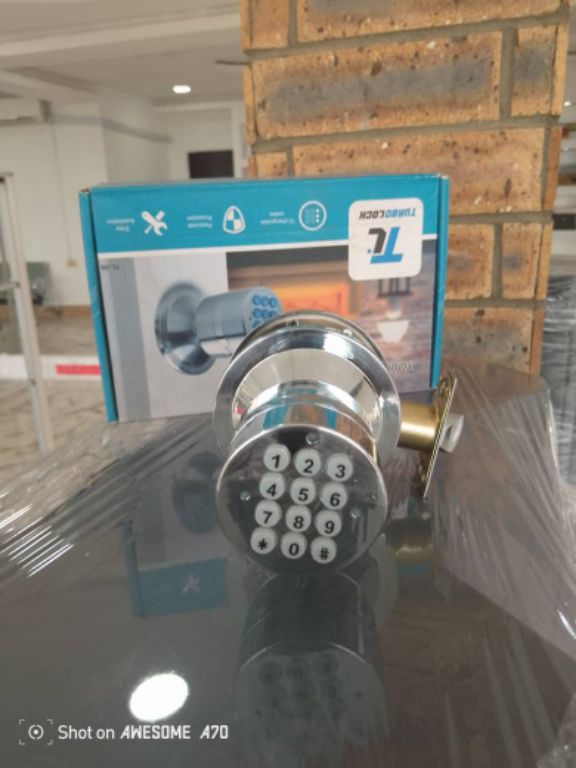 Keypad keyless lock by HIPHEN