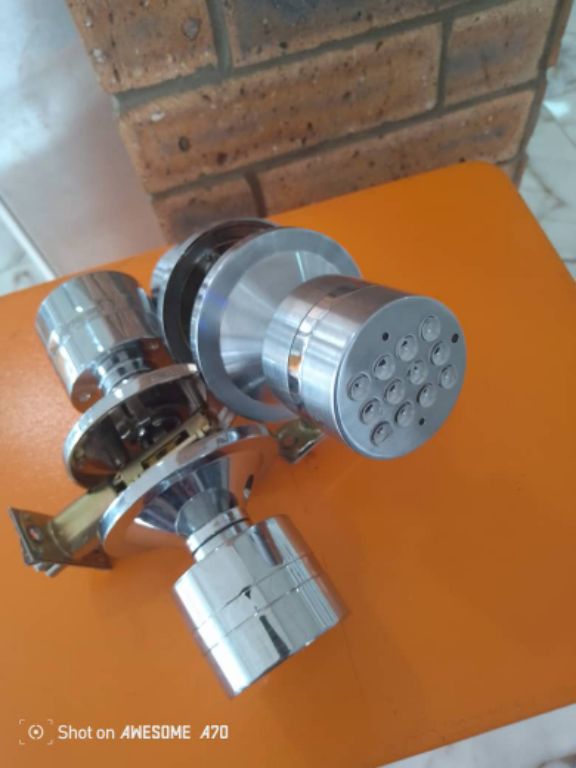 Electronic turbo lock by HIPHEN