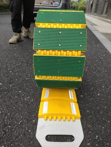 Long Portable Speed Bump by HIPHEN