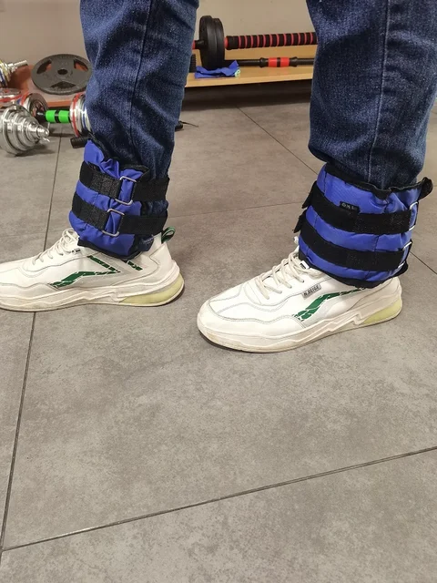 Weight cuffs and Sandbag 0.5kg by Scantrik