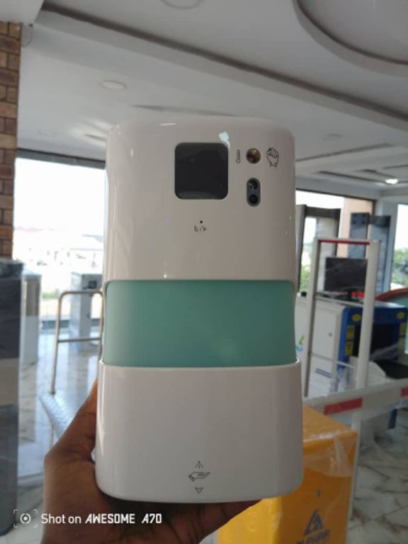 Automatic soap foam dispenser by HIPHEN