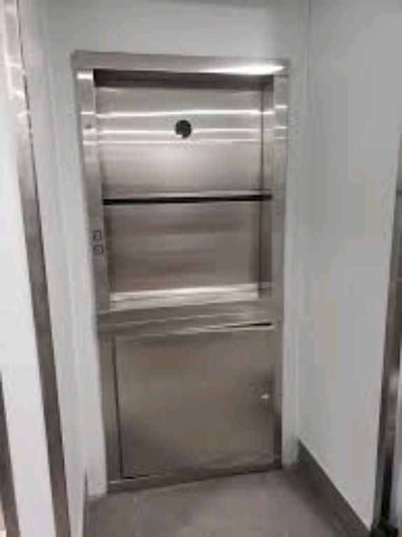 Commercial dumbwaiter by HIPHEN