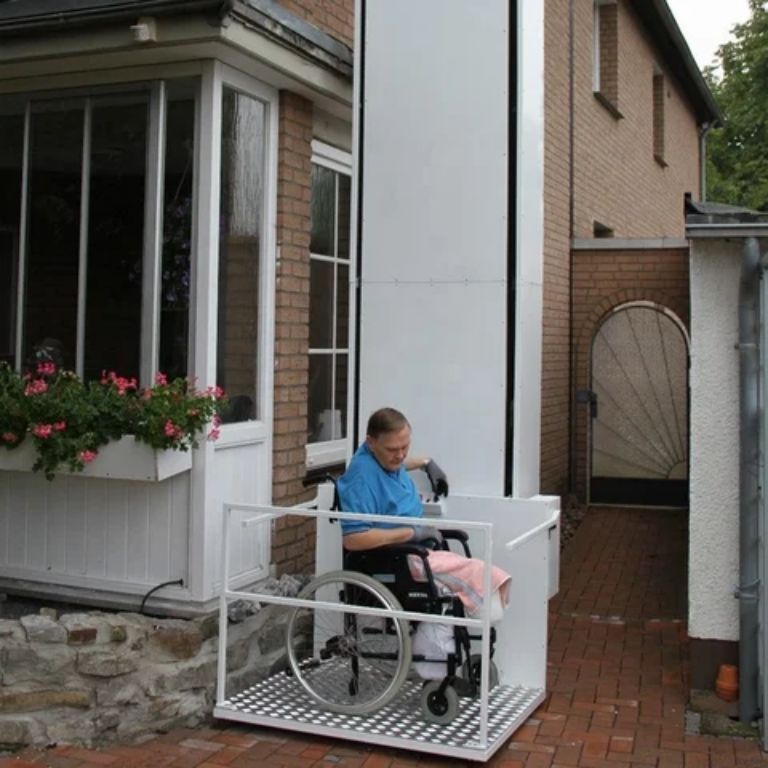 Wheelchair porch lift by HIPHEN