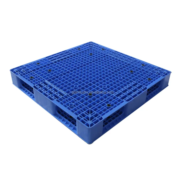 Injection Moulded plastic pallets by Scantrik