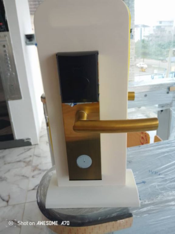 Keyless security electronic gold lock by HIPHEN