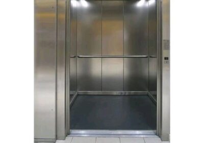 metal-3-floor-450-4-passenger-Lift-1-2