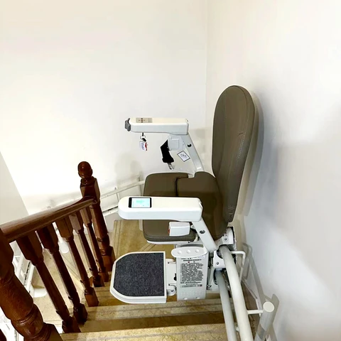 Home elevator wheelchair lift by Home Lift Elevator