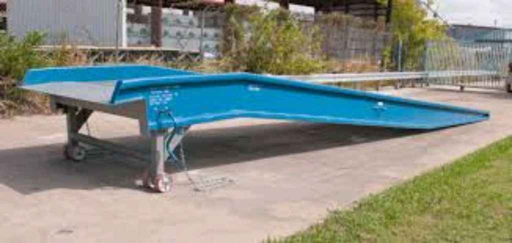 Mobile Forklift Ramp by Hiphen