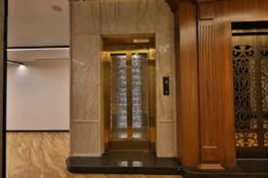 Premium Luxury Hotel Lift by Hiphen