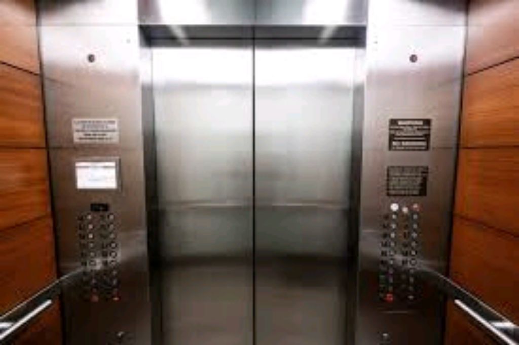 Quality Hotel Lift by Hiphen
