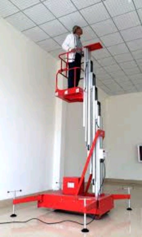Portable Mast Lift by Hiphen
