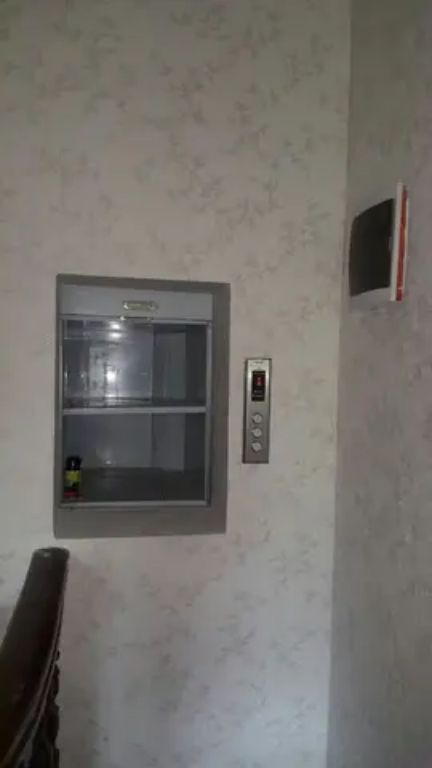 Dumbwaiter cargo lift system by home lift elevator