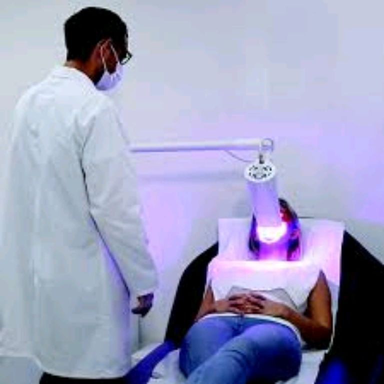 Professional teeth whitening unit by Scantrik