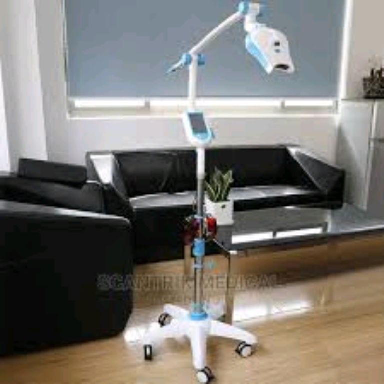 Teeth Blue LED Whitening Unit by Scantrik