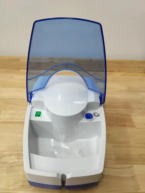 Aseptic nebulizer machine for adult and children by Scantrik