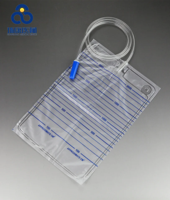 Portable urine collection bag by Scantrik