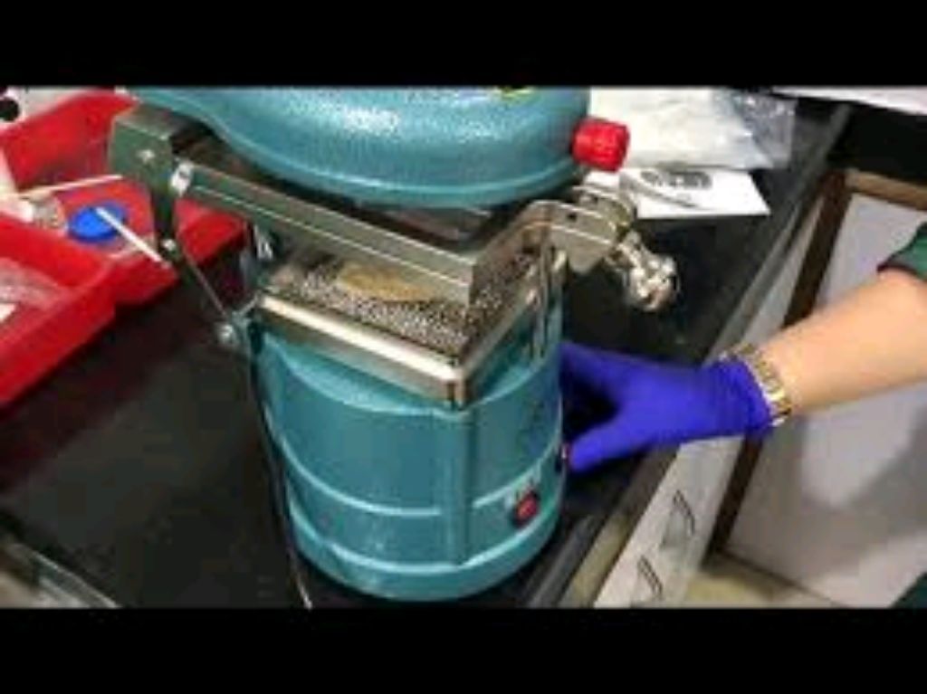 Portable Vacuum Former by Scantrik