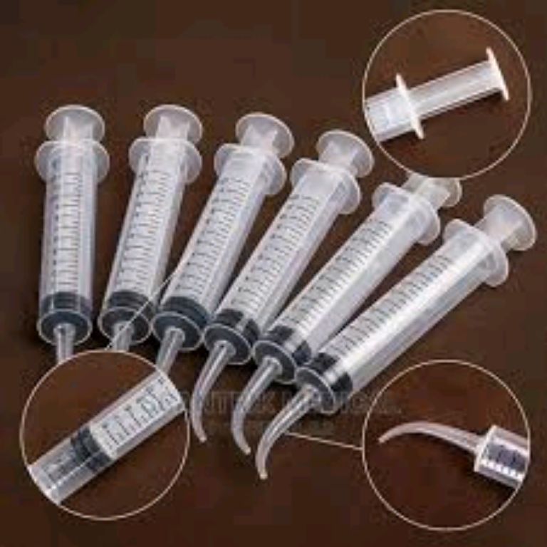 Dental Elbow Syringe by Scantrik