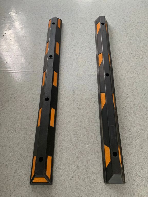 Parking Block 1,650mm by Hiphen