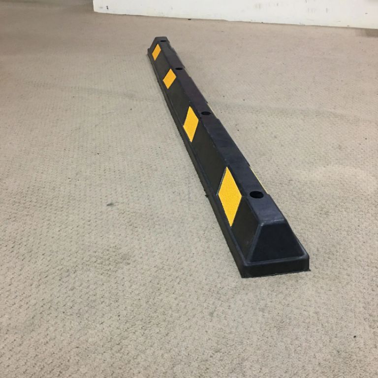 Road Safety High-Quality Wheel Parking Bar 1,650mm by Hiphen
