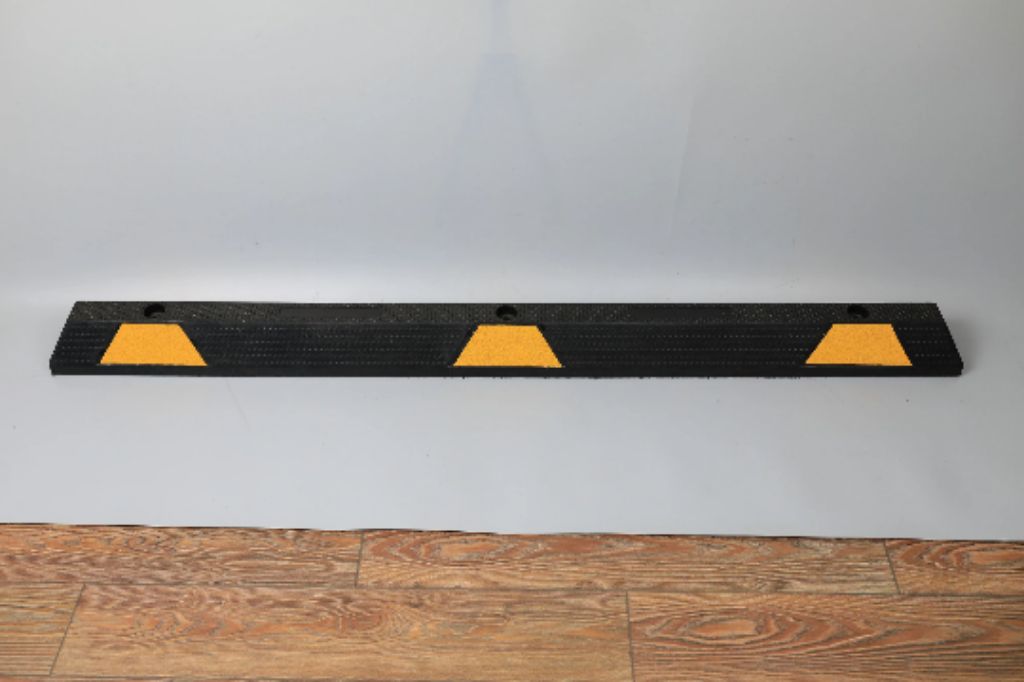 Safe Park Bar 1,650 mm by Hiphen