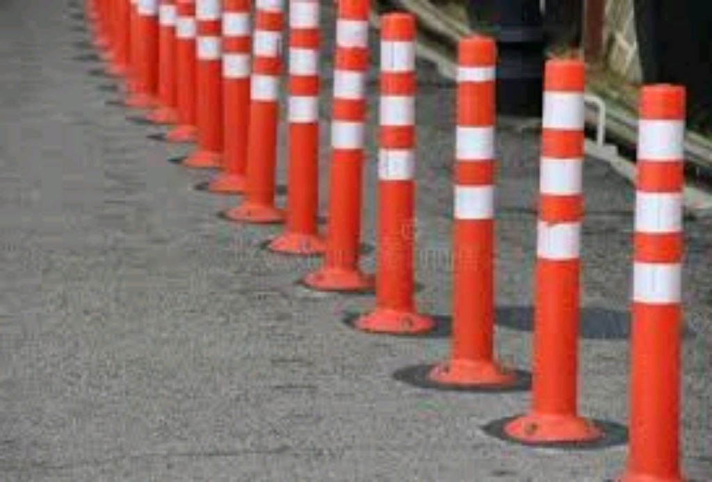 Lane Divider by Hiphen