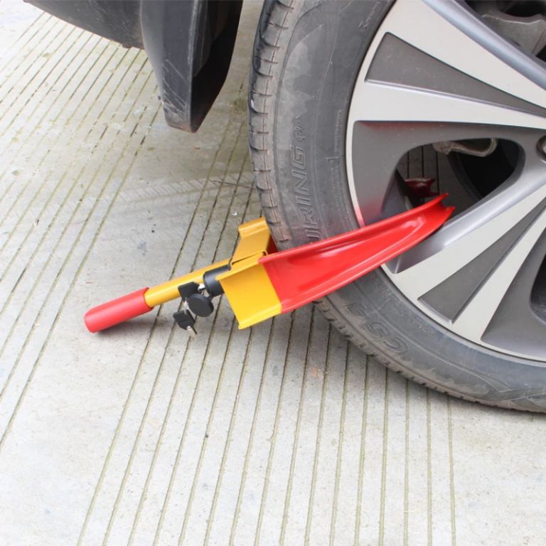 Car Parking Lock Clamp by Hiphen