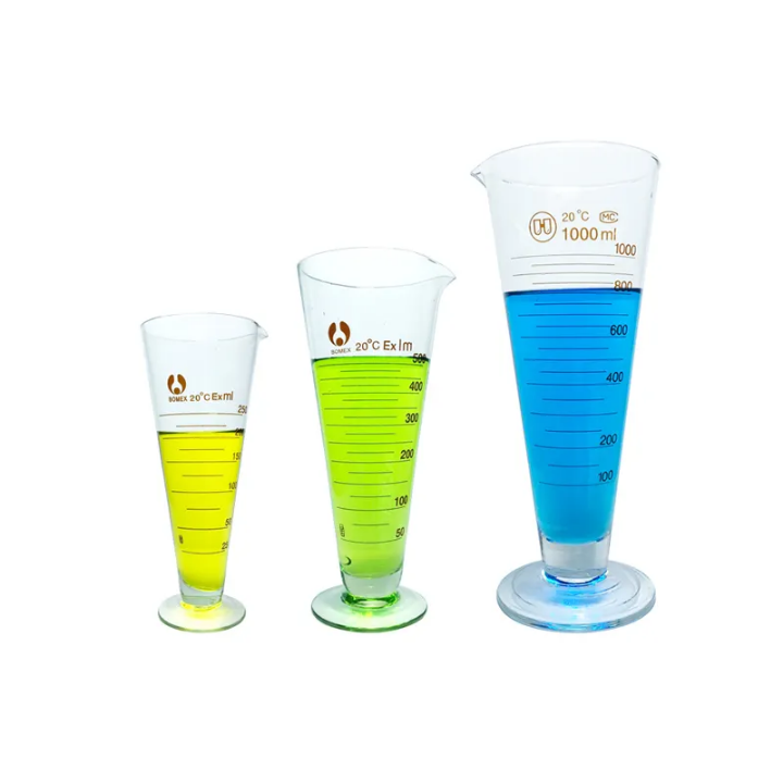 Clear Measuring Jug by Scantrik
