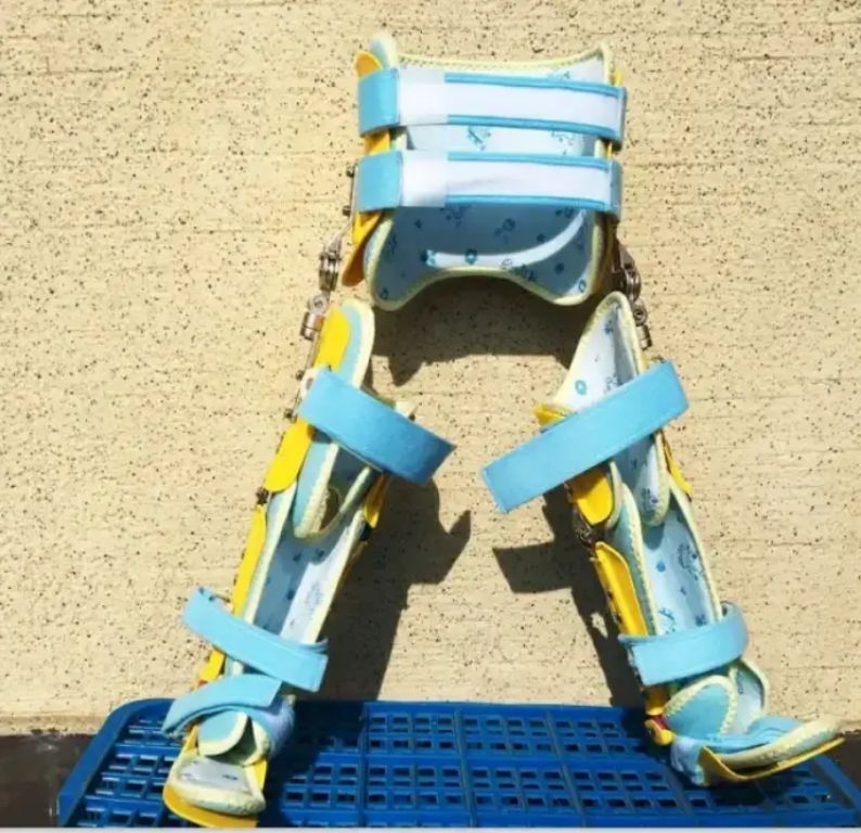 Child Hip Support Harness by Scantrik