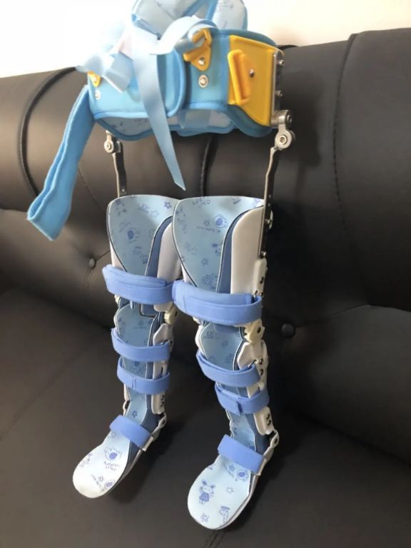 Adjustable Hip Brace for Kids by Scantrik